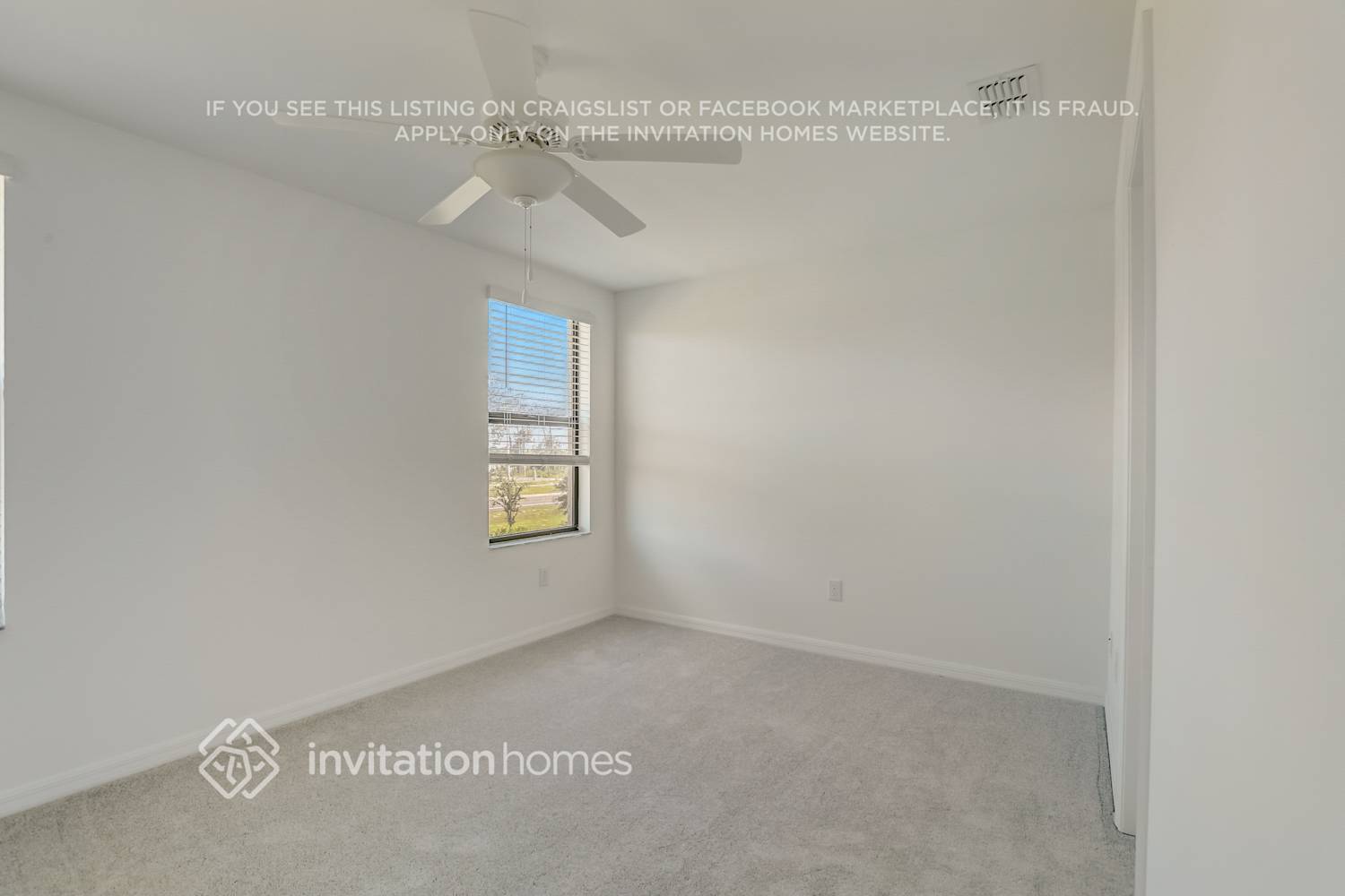 Building Photo - 2077 E Landings Wy