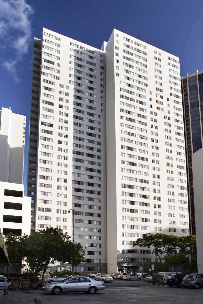 Building Photo - Maunakea Tower Apartment Homes