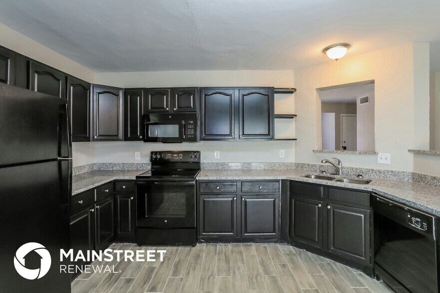 Building Photo - 1111 Glenn Dr