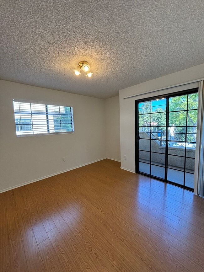 Building Photo - Orange Grove, 1232-1234