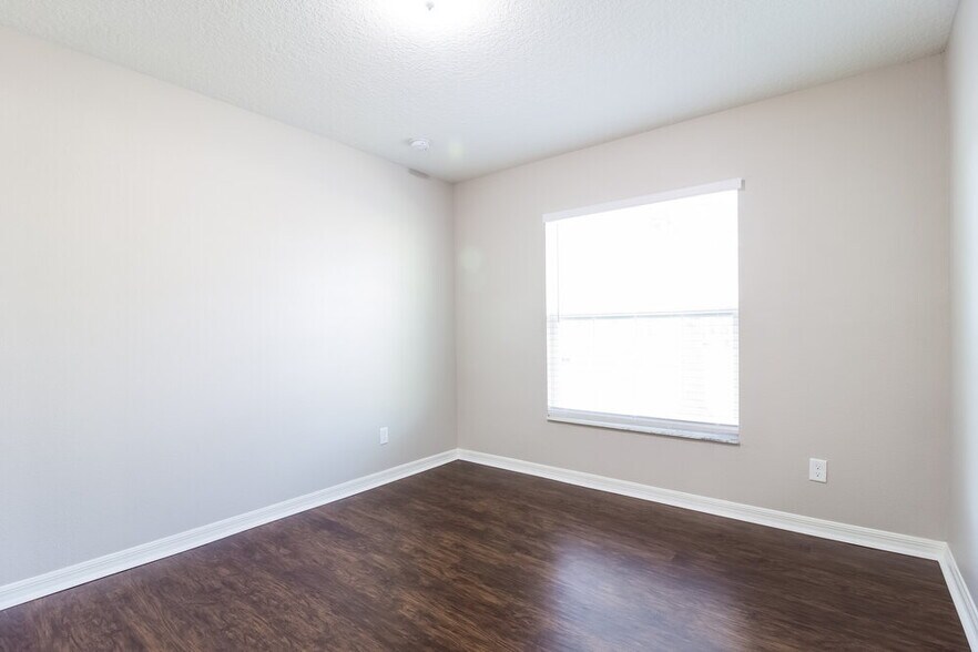 Building Photo - 2130 Fawn Meadow Cir