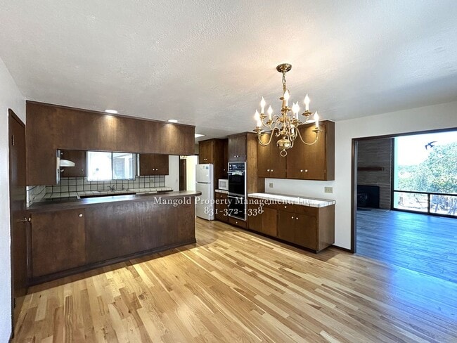 Building Photo - Charming 3-Bed, 2-Bath Home with Large Bac...