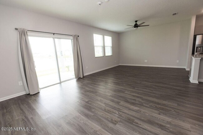 Building Photo - 14655 Macadamia Ln