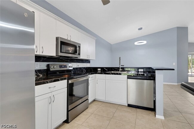 Building Photo - 5013 SW 16th Pl