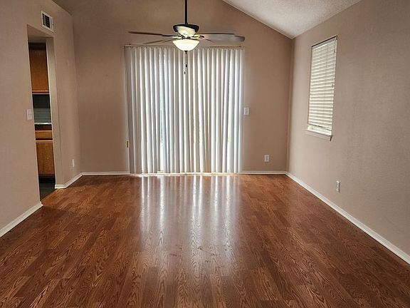 Building Photo - Clean and Spacious 3Bedroom