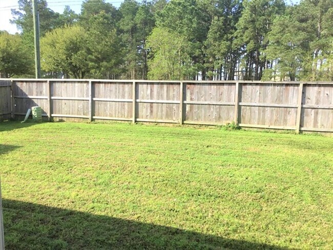 Building Photo - 22267 Doubletree Park Dr