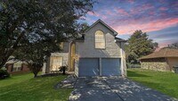 Building Photo - Charming 3-Bedroom Home Just Minutes from ...