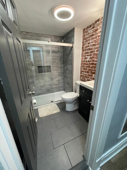 Building Photo - 4034 Bailey Ave