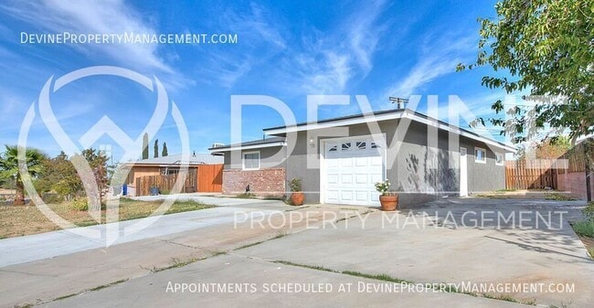 Building Photo - 15044 Redondo Dr