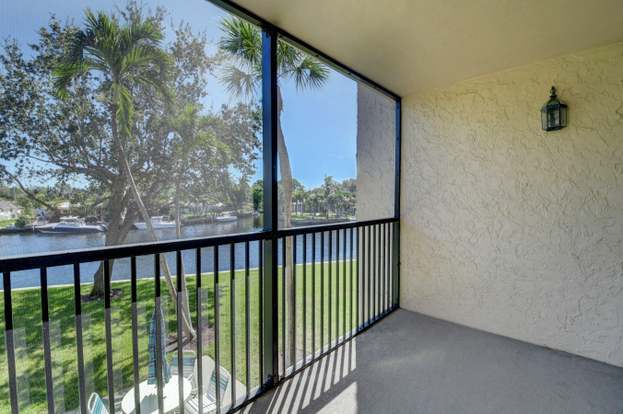 Building Photo - 14 Royal Palm Way