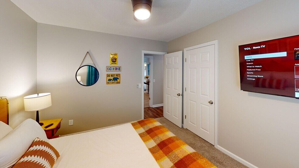 Building Photo - 105 Thornwood Dr