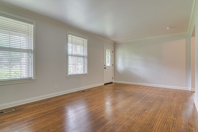 Building Photo - 4736 Danby Dr