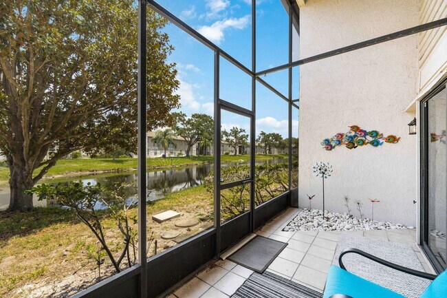 Building Photo - Seasonal or Annual 2 Bedroom, 2.5 Bathroom...