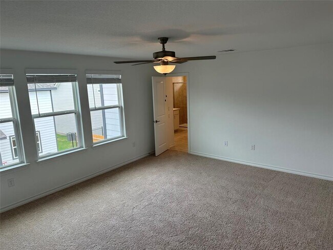 Building Photo - 2904 St Regis Dr