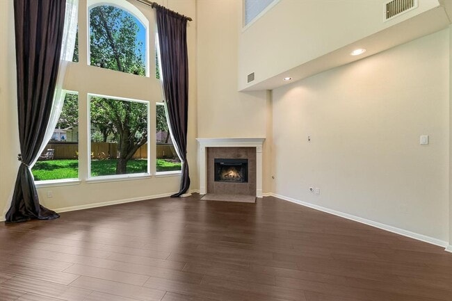 Building Photo - 1548 Homewood Cir