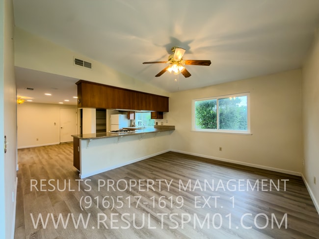 Building Photo - Beautifully Renovated 3 Bedroom Available Now