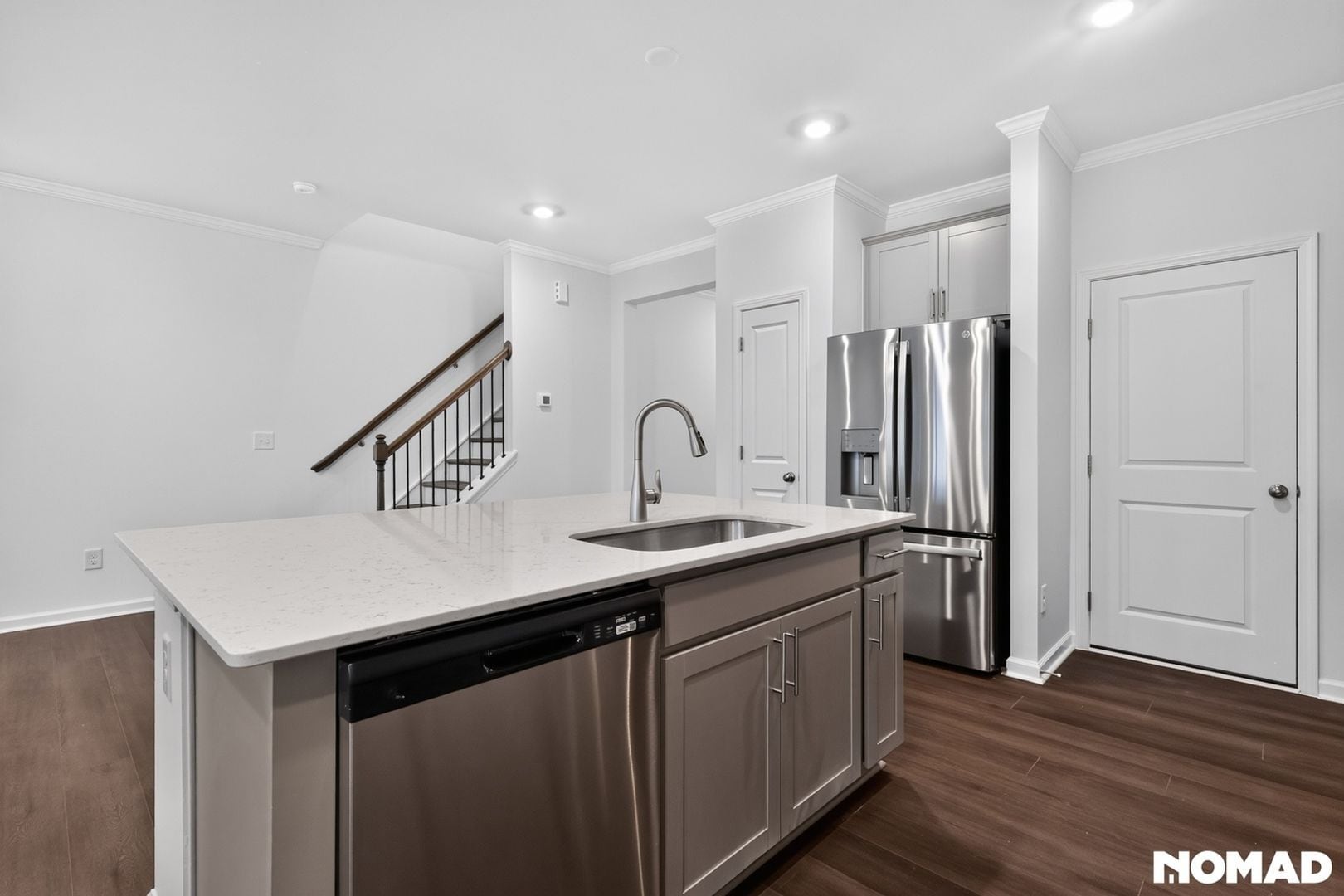 Building Photo - 104 Tree Moss Ct