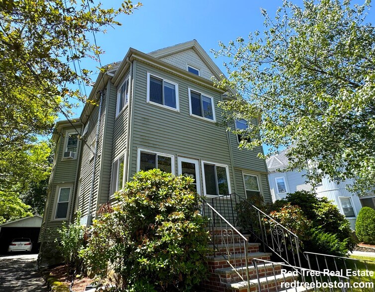 Primary Photo - 25 Fuller St