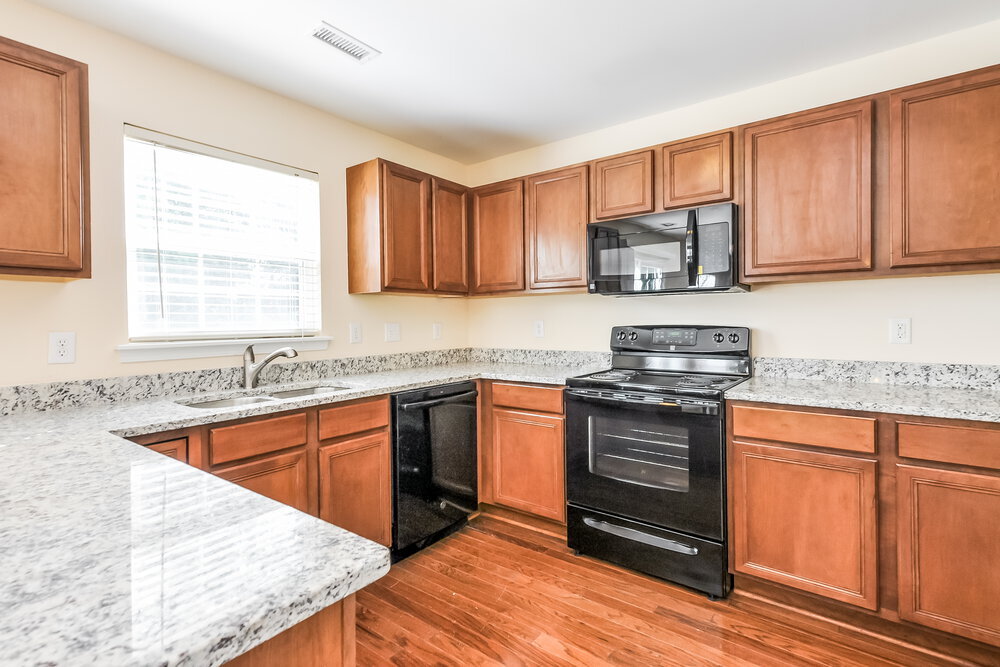 Building Photo - 676 Yorkshire Dr