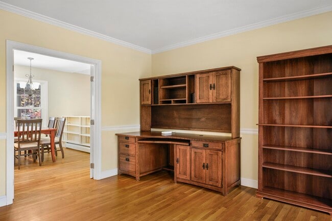 Building Photo - 13 Bear Hill Rd