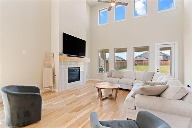 Building Photo - 1228 Sapphire Ln