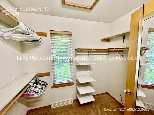 Building Photo - 1405 Bultman Rd