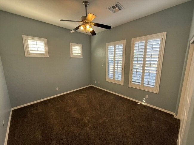 Building Photo - Beautiful 6 Bedroom - 4 Bath w/Private Pool & Basement - Chandler