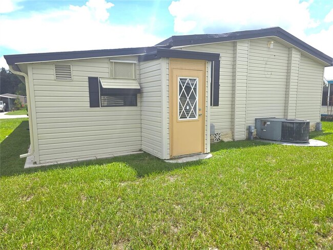 Building Photo - 35051 Colony Hills Dr