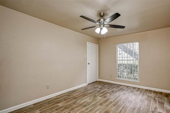 Building Photo - 8787 Brae Acres Rd