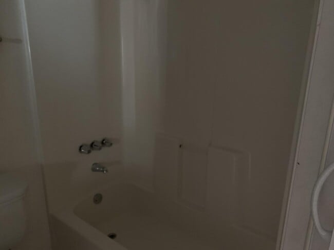 Building Photo - 273 NE Ardsley Dr