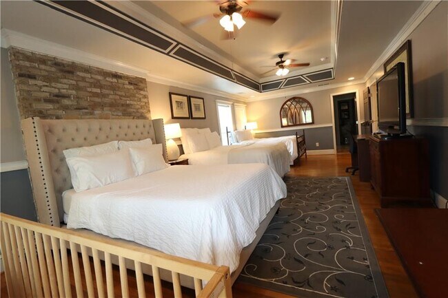 Building Photo - 1449 McPherson Ave SE