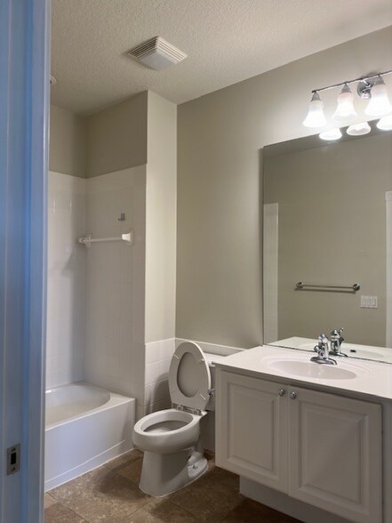 Building Photo - 11833 Nautica Dr