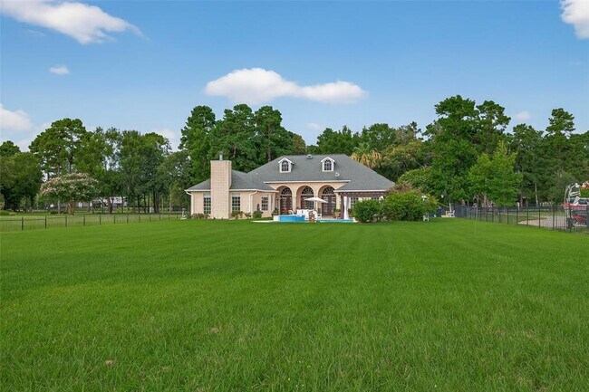 Building Photo - 31810 Edgewater Dr