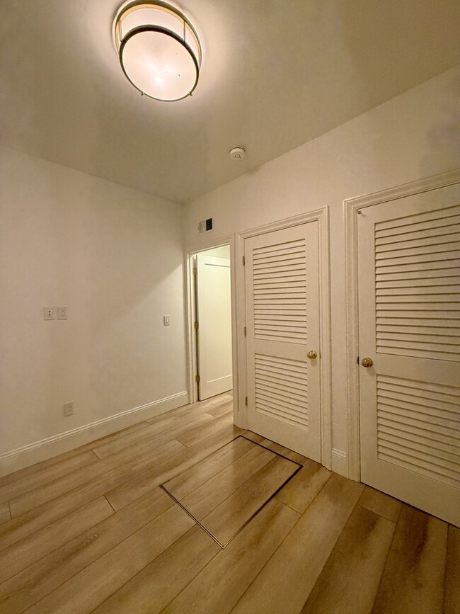 Building Photo - 1249 Kearny St