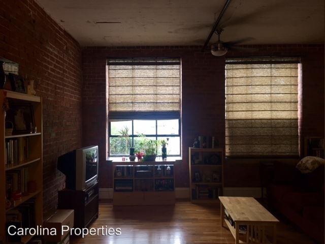 Building Photo - 407 F St