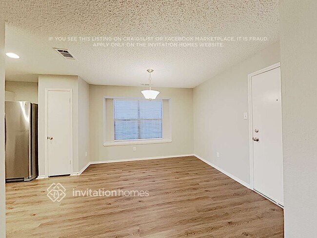 Building Photo - 1213 Colony St