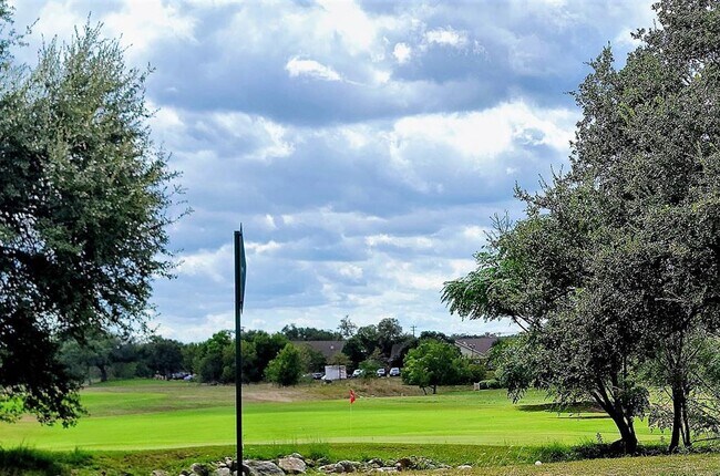 Building Photo - 2001 Herzog