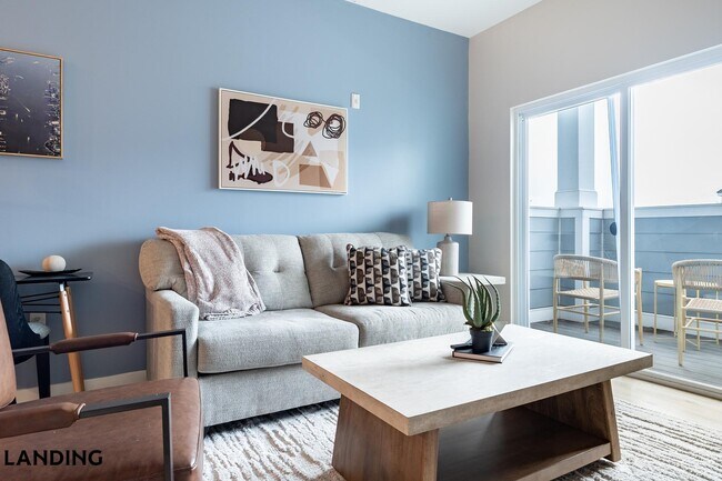 Building Photo - 100 Lexington St