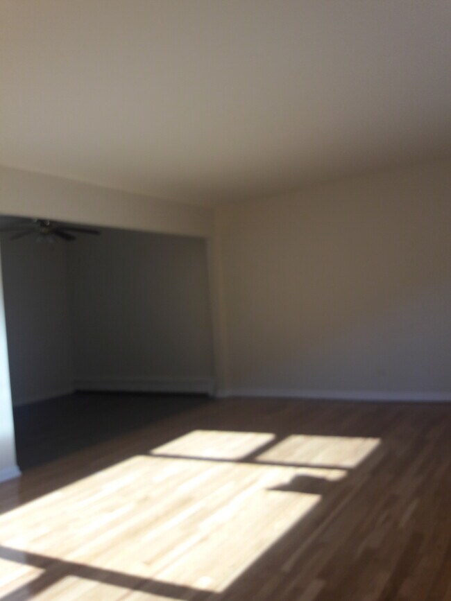 Building Photo - 11116 S Homewood Ave