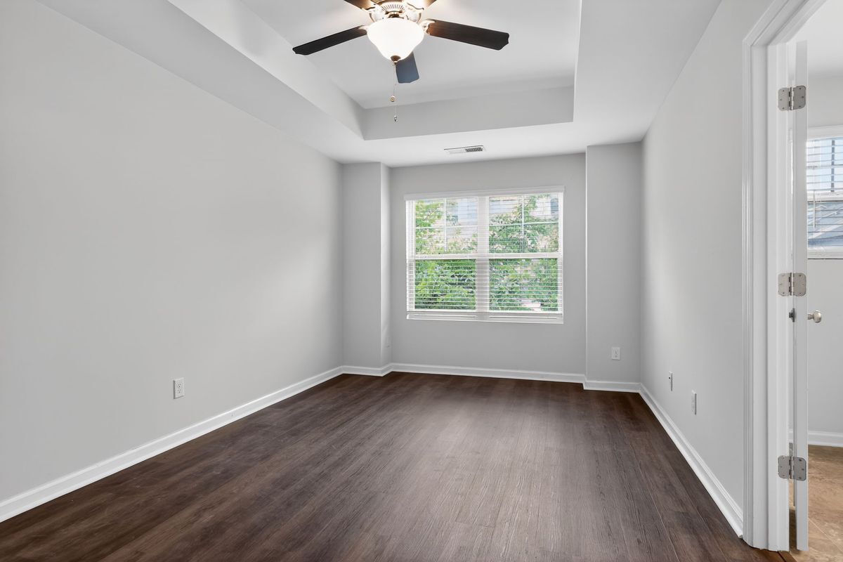 Building Photo - 3122 Meadowstone Ln SW