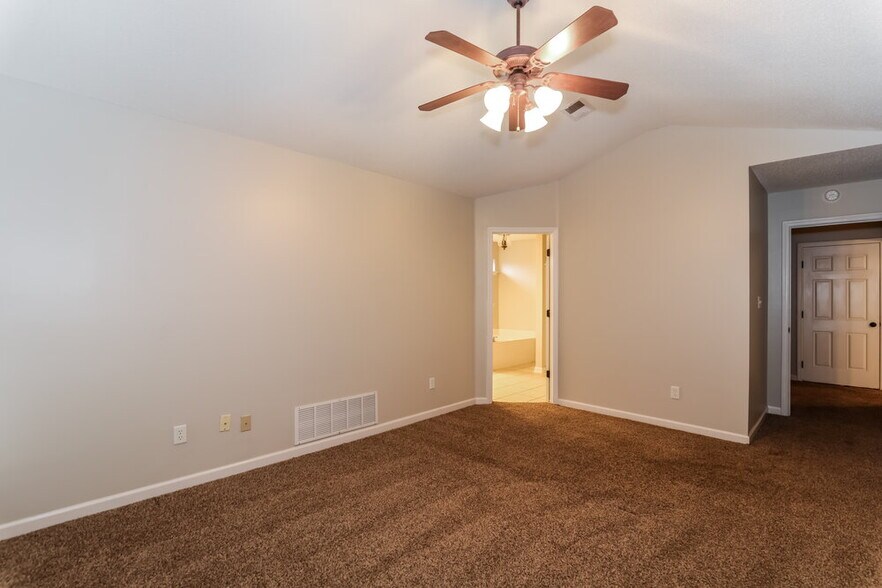 Building Photo - 5467 Milton Ridge Dr