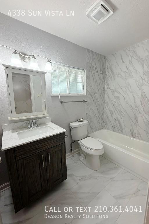 Building Photo - 4338 Sun Vista Ln