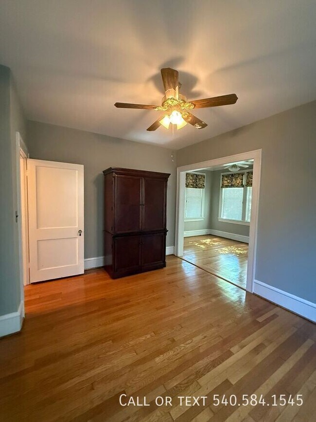 Building Photo - 1901 Avon Rd SW