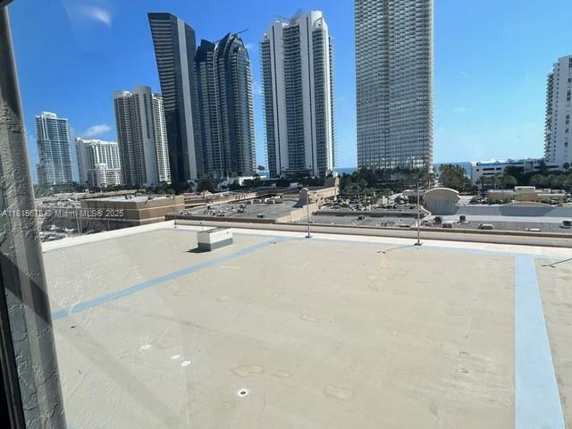 Building Photo - 17021 N Bay Rd