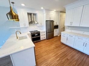 Building Photo - 99 Foundry Pl
