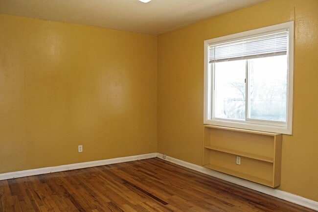 Building Photo - 4728 SE 92nd Ave