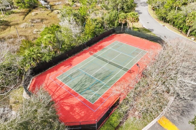 Building Photo - Updated Condo With Marsh Views Near Jax Beach