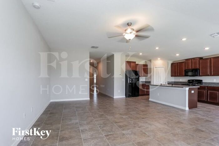 Building Photo - 5050 White Chicory Dr