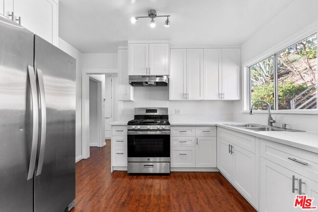 Building Photo - 2723 Ballard St