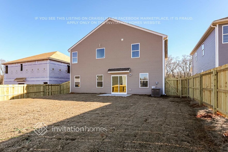 Building Photo - 217 White Flds Ave